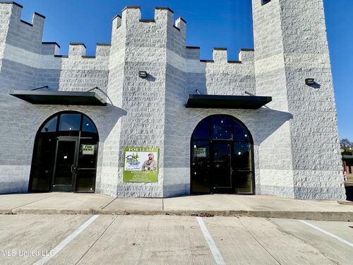 529 N State St, Clarksdale, MS, 38614-5260 | Card Image