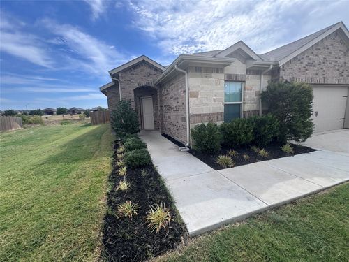 9312 Red Brush Trl, Fort Worth, TX, 76131-1824 | Card Image