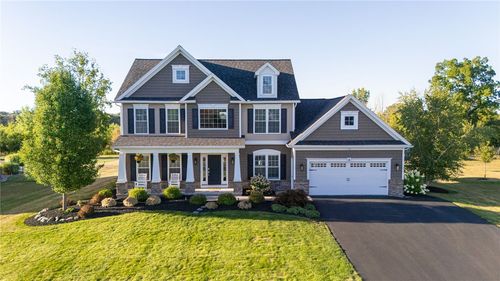 8 Hawkes Lndg, Hilton, NY, 14468-9419 | Card Image