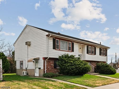 33 Beech St, Little Ferry, NJ, 07643-1809 | Card Image