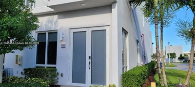 106 - 6310 Nw 103rd Pl, Townhouse with 3 bedrooms, 2 bathrooms and null parking in Doral FL | Image 2