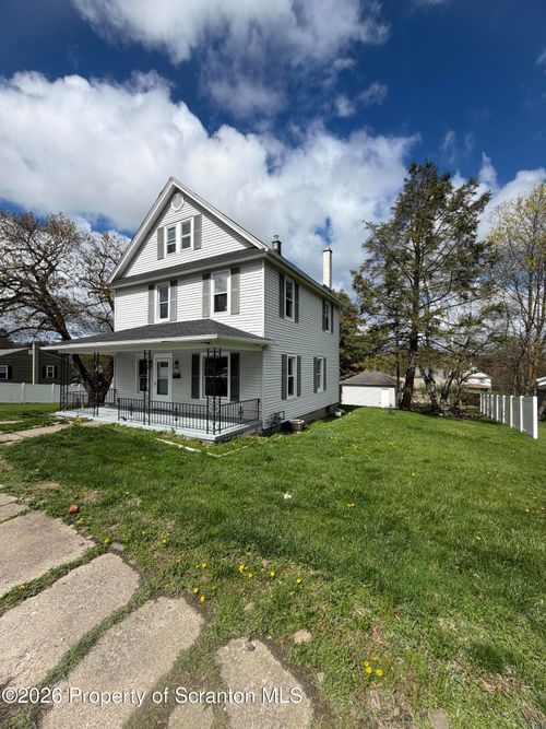 207 Midway Ave, CLARKS SUMMIT, PA, 18411-1917 | Card Image