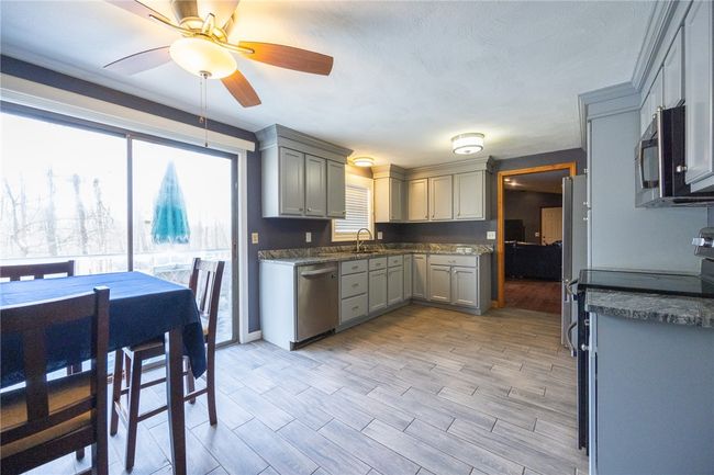 584 Hartford Pike, House other with 3 bedrooms, 2 bathrooms and 4 parking in Scituate RI | Image 6