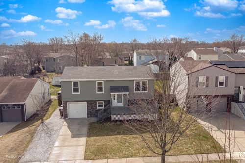 20656 S Graceland Ln, Frankfort, IL, 60423-7517 | Card Image