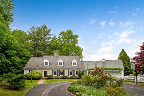 107 Farm St, Dover, MA, 02030-2311 | Card Image