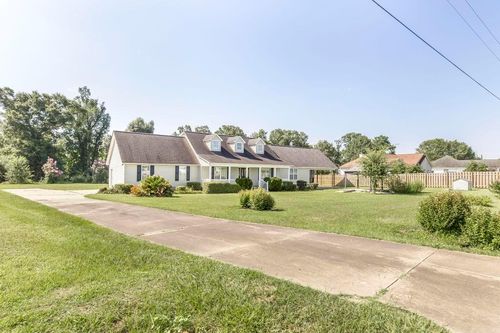 1940 Barrington Dr, Dublin, GA, 31021-0589 | Card Image