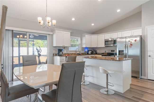 4947 Sw 166 Th Loop, House other with 3 bedrooms, 2 bathrooms and null parking in Ocala FL | Image 4