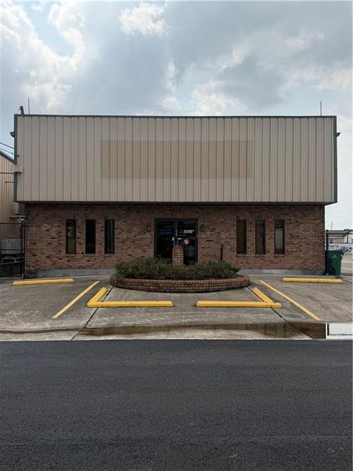 1615 Leboeuf St, Gretna, LA, 70053-3336 | Card Image