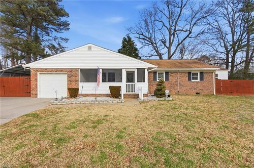 221 Hahn Pl, Newport News, VA, 23602-7324 | Card Image