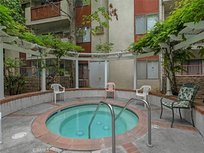 UNIT-107 - 20234 Cantara St, Condo with 2 bedrooms, 2 bathrooms and null parking in Winnetka CA | Image 32
