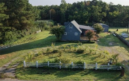 9571 Rowes Point Rd, Hayes, VA, 23072-4326 | Card Image