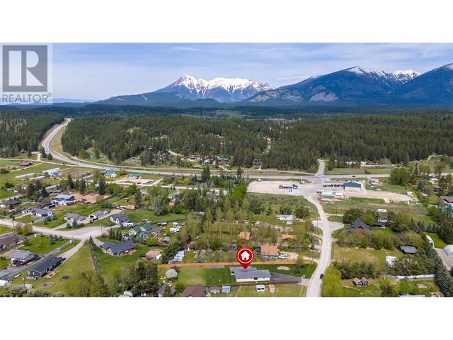 7333 George Rd, House other with 3 bedrooms, 3 bathrooms and 2 parking in Jaffray BC | Image 41