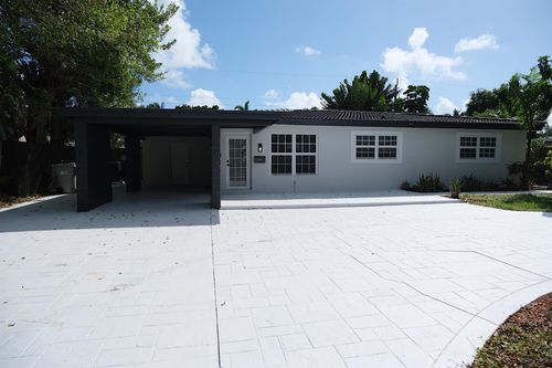 1084 Sw 4th Ave, Pompano Beach, FL, 33060-8740 | Card Image