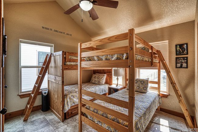 914 Pebble Beach Dr Nw, House other with 2 bedrooms, 2 bathrooms and null parking in Lakehills TX | Image 15