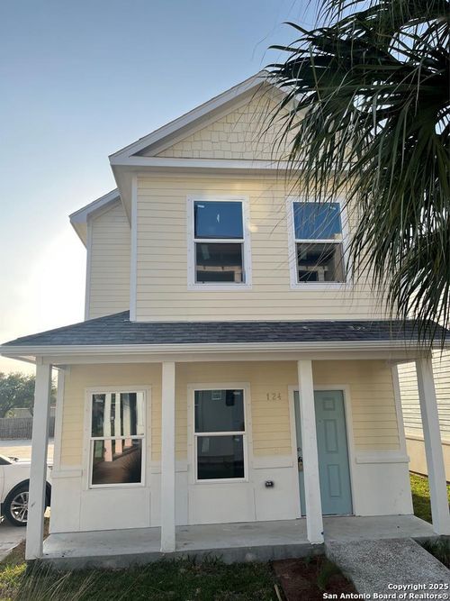 124 Lavaca Cir, Rockport, TX, 78382-2067 | Card Image