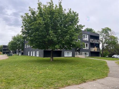 303-94 Ch Eardley, Gatineau, QC, J9H4K2 | Card Image