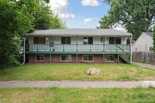 637 Lexington Ave, East Lansing, MI, 48823-3612 | Card Image
