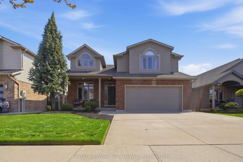 8684 Mcgarry Dr, Niagara Falls, ON, L2H3N7 | Card Image
