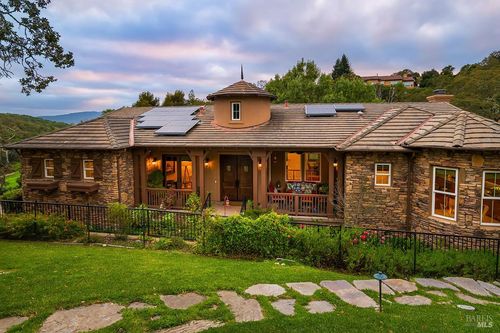 128 Stonetree Lane, Novato, CA, 94945 | Card Image