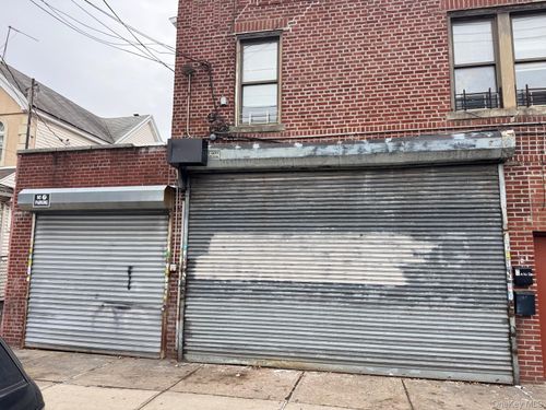 12420 101st Ave, South Richmond Hill, NY, 11419-1438 | Card Image