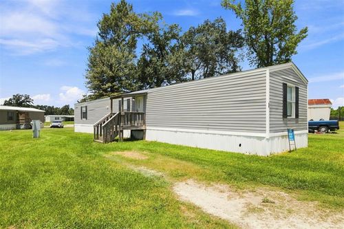 583 I 10 Mobile Village Rd, Lake Charles, LA, 70615-4846 | Card Image