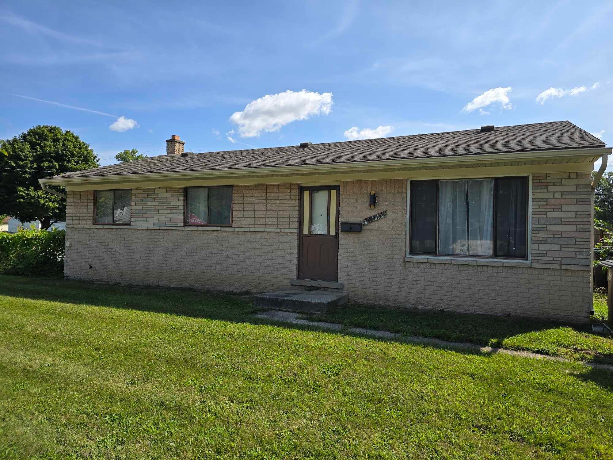 Bailey St, Taylor, MI 48180