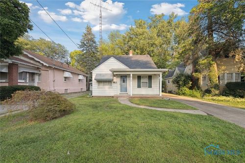 3714 Wallwerth Dr, Toledo, OH, 43612-1077 | Card Image
