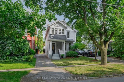 36 Oxford St, Guelph, ON, N1H2M3 | Card Image