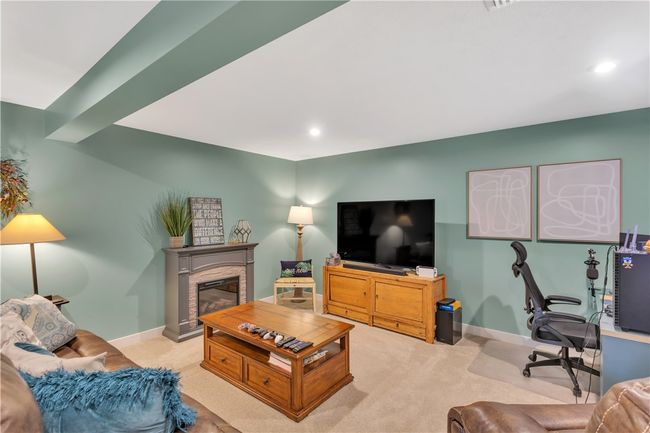 205 Regency Dr, House other with 5 bedrooms, 3 bathrooms and 2 parking in Eighty Four PA | Image 30