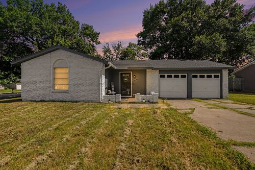 1608 Natches Dr, Arlington, TX, 76014-2441 | Card Image