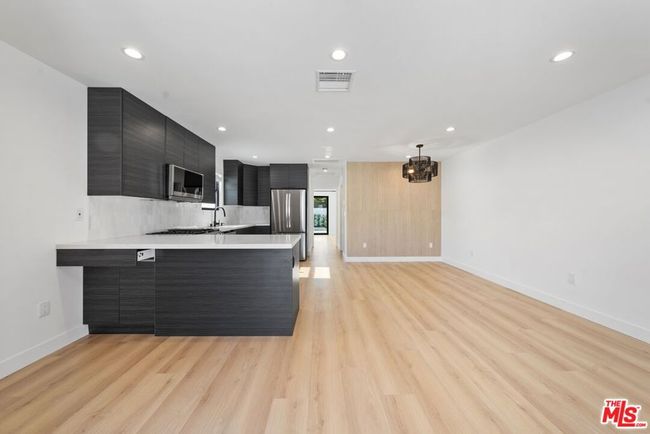12257 Collins St, House other with 1 bedrooms, 2 bathrooms and null parking in Valley Village CA | Image 4
