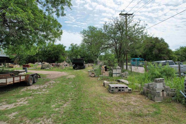 401 E 6 Th St, Home with 0 bedrooms, 0 bathrooms and null parking in Lampasas TX | Image 9