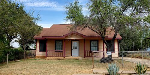 506 2nd St, Cotulla, TX, 78014-2435 | Card Image