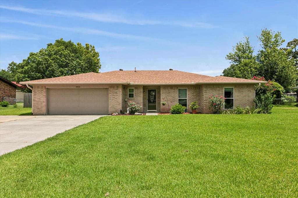 Smith St, West Orange, TX 77630