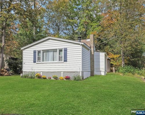 28 Risley Rd, Hewitt, NJ, 07421-1143 | Card Image