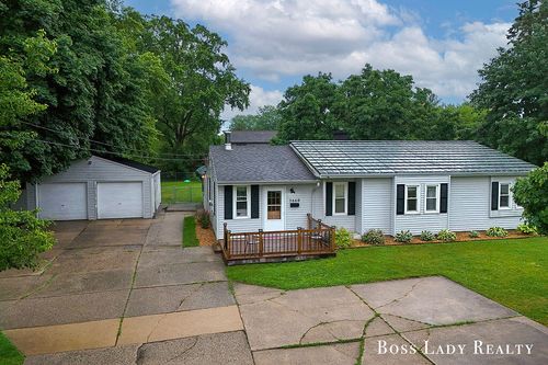 3660 Wilson Ave, Grandville, MI, 49418-1856 | Card Image