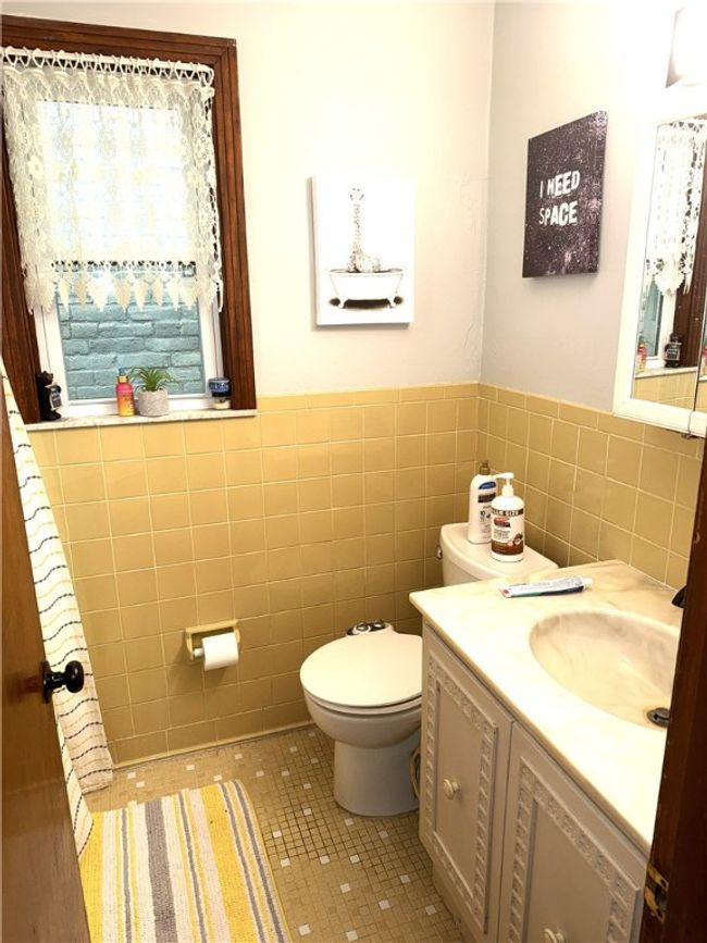 2 - 5127 Liberty Ave, Condo with 2 bedrooms, 1 bathrooms and 2 parking in Bloomfield PA | Image 11