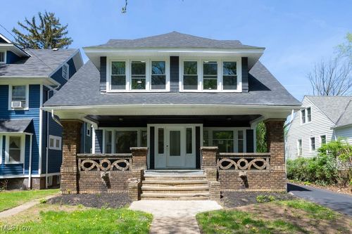 3081 E Derbyshire Rd, Cleveland Heights, OH, 44118-2736 | Card Image