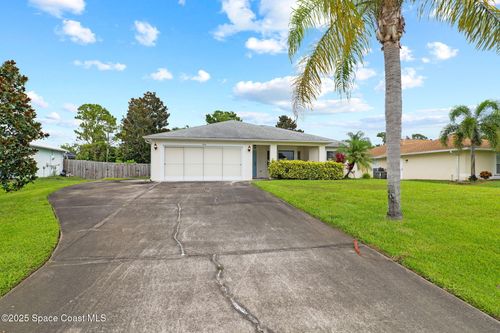 934 Bermuda Ave, SEBASTIAN, FL, 32958-5104 | Card Image