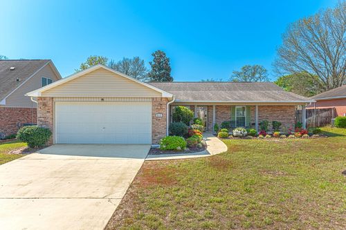 415 Whirlaway Ct, Crestview, FL, 32539-6096 | Card Image