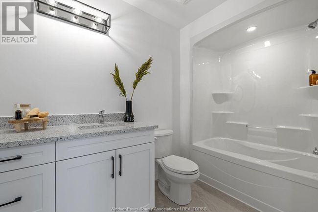406 - 3817 Howard Ave, Condo with 2 bedrooms, 2 bathrooms and null parking in Windsor ON | Image 14