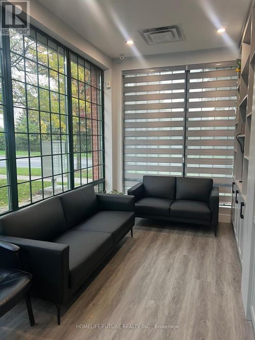 200 Tiffield Road, Toronto (Milliken), ON, M1V5J1 | Card Image