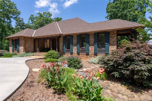 337 Knox Campground Rd, Seneca, SC, 29672-0555 | Card Image