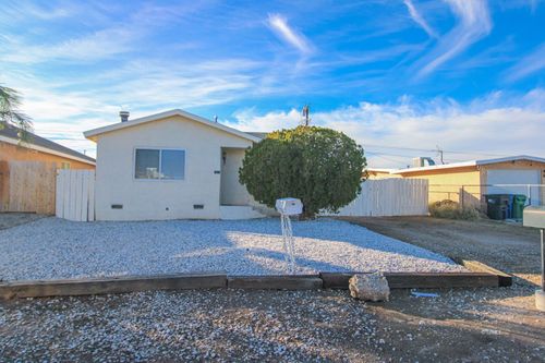 1621 Sims St, Ridgecrest, CA, 93555-8827 | Card Image