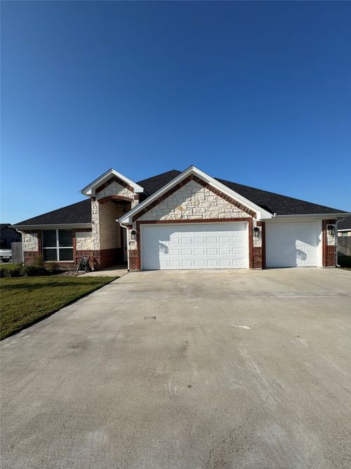 848 Agile St, Hewitt, TX, 76643-3251 | Card Image