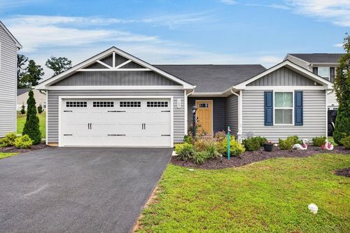 105 White Birch Rd, WAYNESBORO, VA, 22980-9604 | Card Image