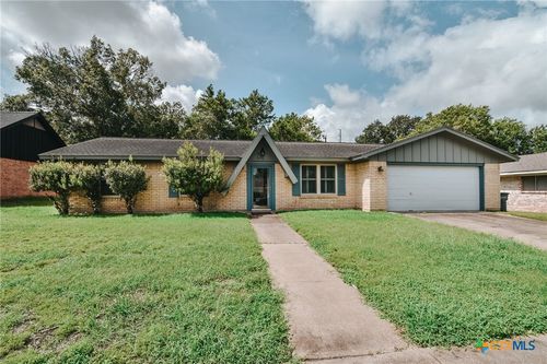 201 Canterbury Ln, Victoria, TX, 77904-1781 | Card Image