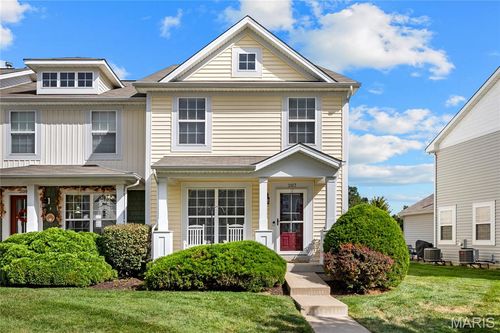 207 Countryshire Dr, Lake Saint Louis, MO, 63367-5823 | Card Image