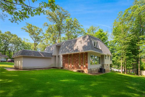 34 Winesap Ln, Monsey, NY, 10952-1640 | Card Image