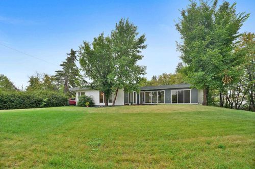 5009 41 Street Close, Innisfail, AB, T4G1H8 | Card Image